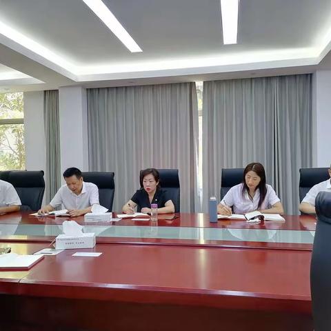 农发行郴州市分行第二党小组组织开展学习研讨会