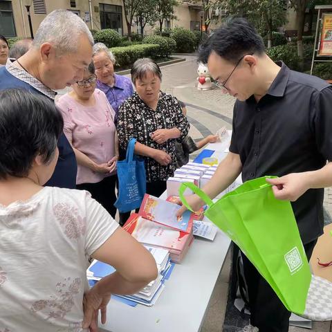 普法宣传在社区、法律咨询家门口