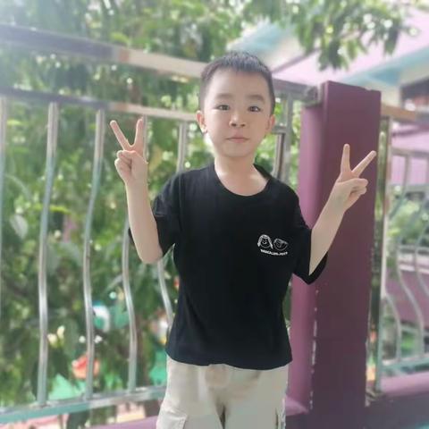 💕商业幼儿园大五班苏文熙小朋友成长足迹💕