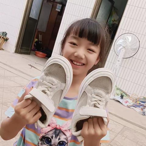 小吕小学四年级戈一婷