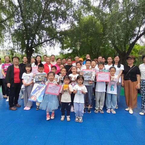 余下街道国防社区组织开展“暑假乐翻天，童趣运动会”亲子活动