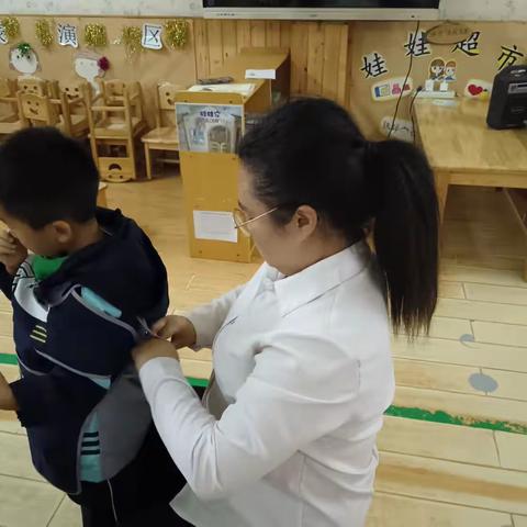 小小达芬奇美术课程第六节教学活动《你好，秋天》学习过程美篇2023.10.30