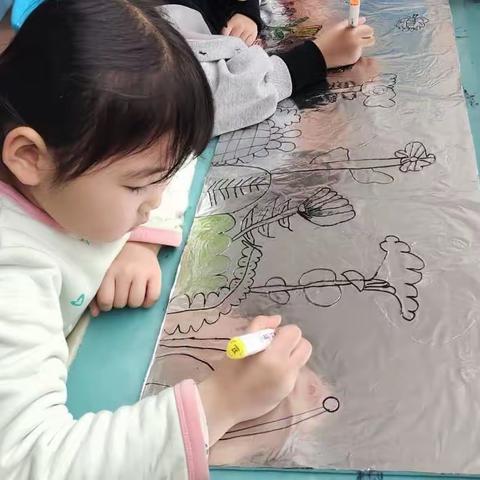 第三实验幼儿园中一班观察记录——《锡纸画·春天》