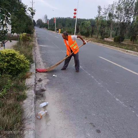 [盛夏三伏天]苗寨镇推进人居环境整治