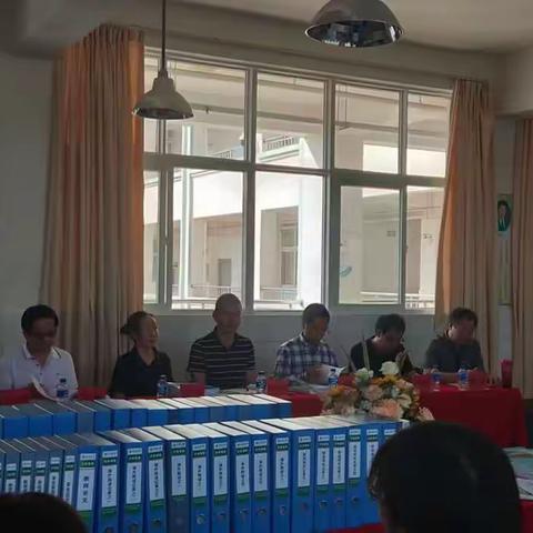 栉风沐雨砥砺行 春华秋实满庭芳 ———九龙小学市级课题结题报告会