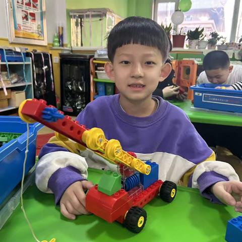 大风车幼儿园学前三班下学期编程课汇报