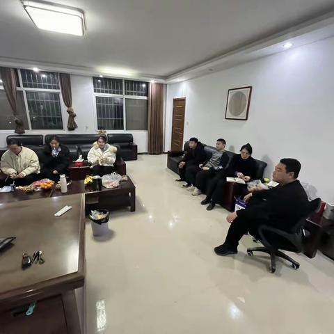 汇聚青春力量，新镇支行开展青年员工座谈会