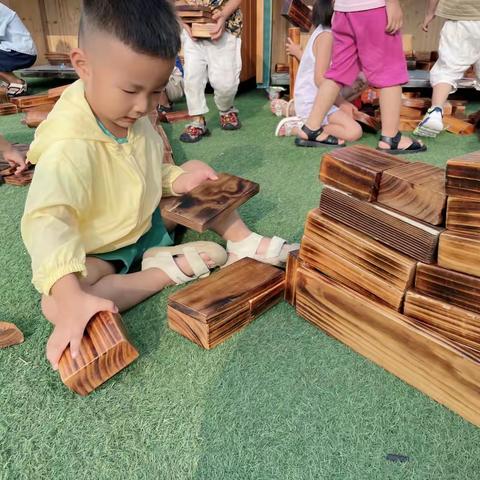 “拥抱阳光，向快乐出发”——黄堰幼儿园小一班一周精彩回顾