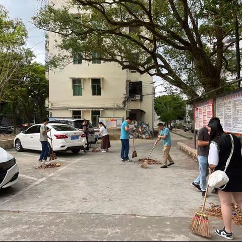 五指山市水务局开展网格区卫生整治工作