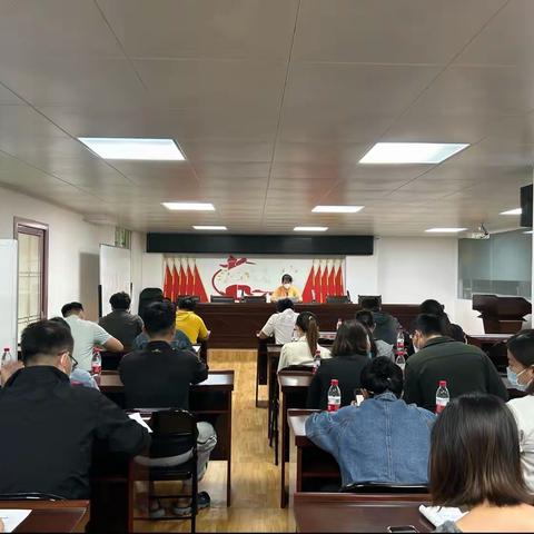 南海社区团支部开展“青春心向党 奋进新征程”学习贯彻习近平新时代中国特色社会主义思想教育团课