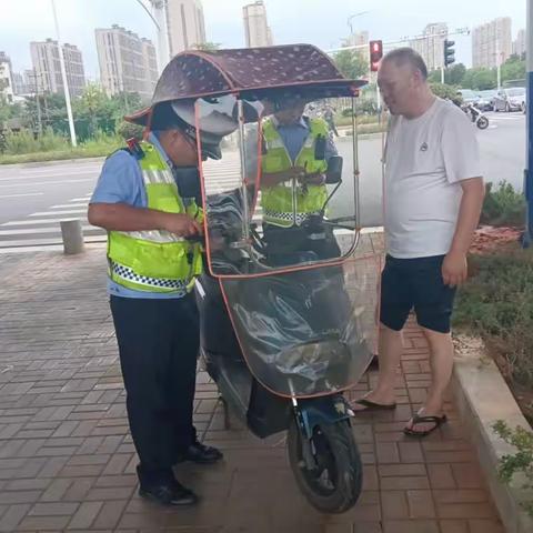 拆“棚”  “戴”   “盔”   ，为安全“代言”！