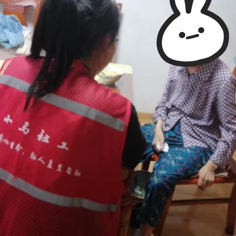 高温探访独居老人