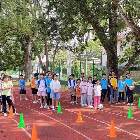赋能缤纷夏日 点亮多彩假期---芙蓉田学校开展暑期“伴侬成长”托管服务活动简讯(第2期)