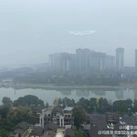 ❤全景东坡湖198万东方首座， 楼王朝向产权200平 豪装100万带地暖中央空调5房2厅3卫带12米超大阳台，☎️  66118