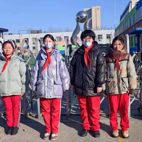 翔云道小学六（1）中队红色精神小队“清除小广告，擦亮城市名片”社会实践活动