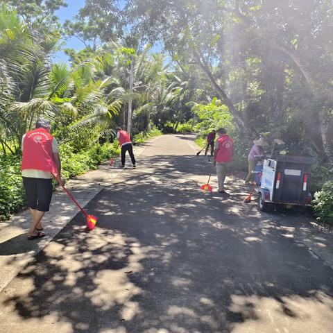 南群村委会开展人居环境整治及登革热防控工作