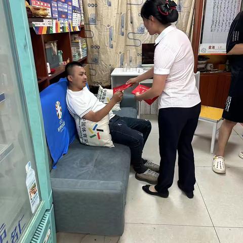 华夏银行欧亚大道支行优化现金支付宣传