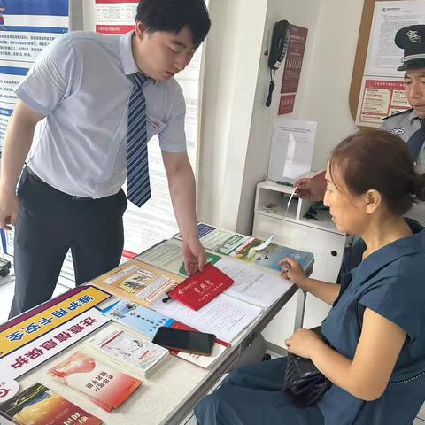 华夏银行欧亚大道支行优化现金支付宣传