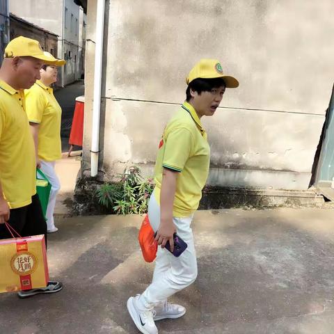 “情暖中秋，欢度国庆”关爱困境儿童，小黄帽慈善公益协会在行动