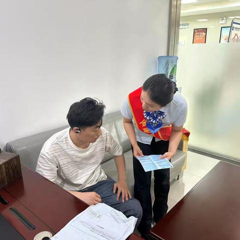 方圆创世支行立足厅堂，开展消保宣教活动