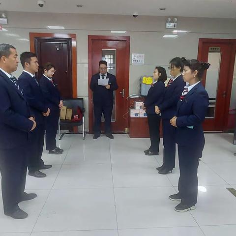 阿克苏分行库车五一路支行积极推广网点预约和到店识别引服务