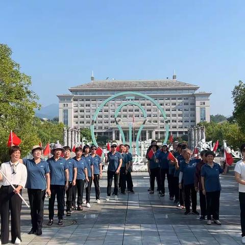 城北分会2023年8月6日在人民广场举行“全民健身奔共富，快乐健康一辈子”活动（副本）