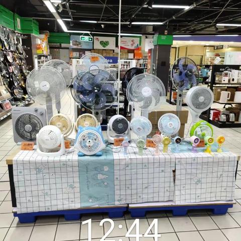 百货换季陈列美篇