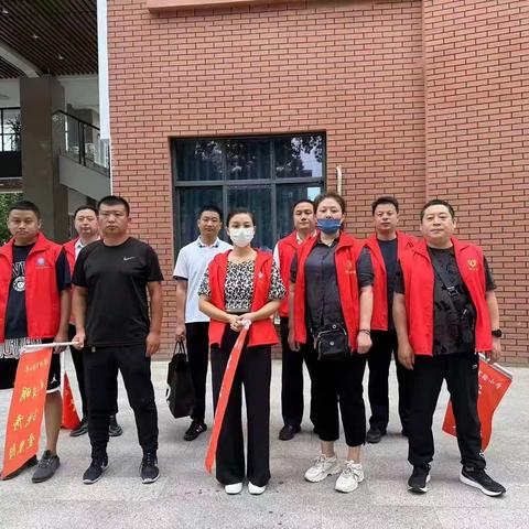 用心护学 为爱站岗—濮阳市实验小学四（10）班护队日