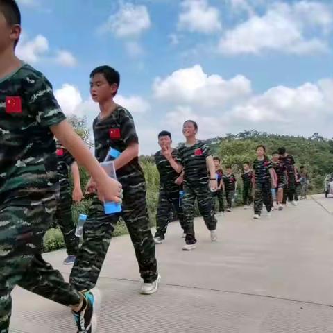 龙文化研学营8月14号到8月18号收心班蒙阴百花峪五天四夜《大学》火热报名17568261…（副本）