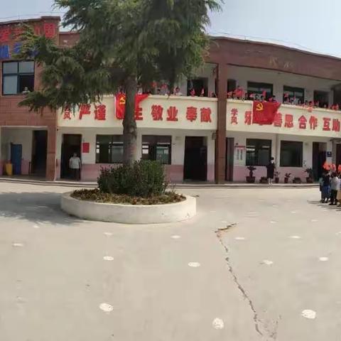 包公庙乡后庄户小学新生开始报名了！