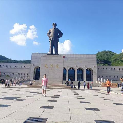 我是池阳小学五四班的党可璇，我正在参加池阳小学暑期微实践“习语”润童心“五星”向未来之“微责任”