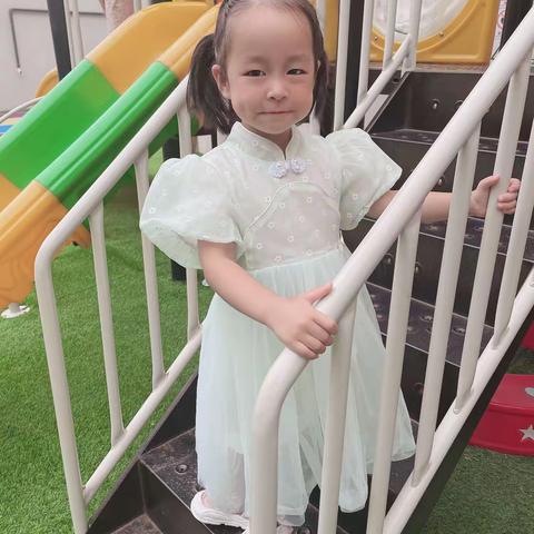 锦绣江南幼儿园小小一班学期末幼儿评语