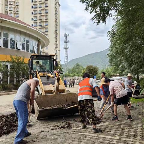 惠景社区两委干部以及党员群众齐心协力为居民服务