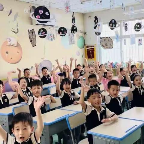 金色摇篮幼儿园幼小衔接—小学老师进课堂。