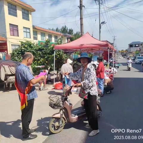 层山卫生院党员及入党积极分子宣传结核病防治行动中