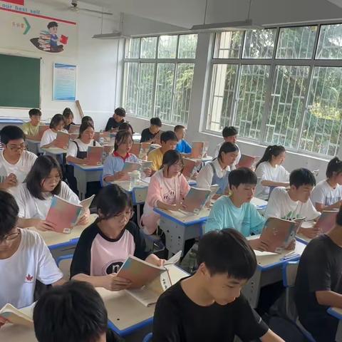 缤纷夏日，“语”众不同——桐柏淮渎完全学校 2023暑期九年级语文社团汇报展示