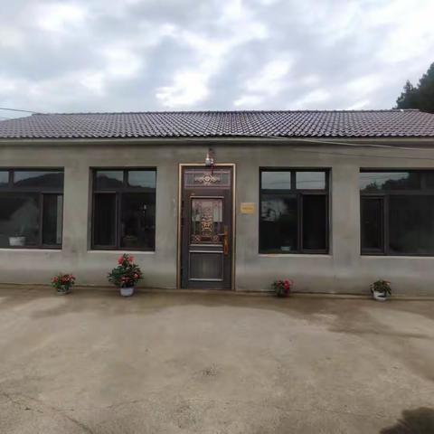 清原县南山城镇大枉沟村2023年"乡村振兴，巾帼行动"推进农村人居环境整治工作，寻找"最美庭院"活动。