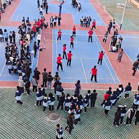 桂冠先锋  躬耕二中 激情排球  活力校园 ——临桂二中气排球比赛