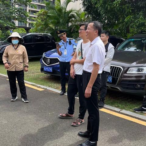 8月15日市分类办组织市区两级部门联合开展垃圾分类巡查督导情况