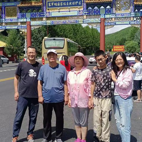 爷爷奶奶的塞罕坝草原之旅