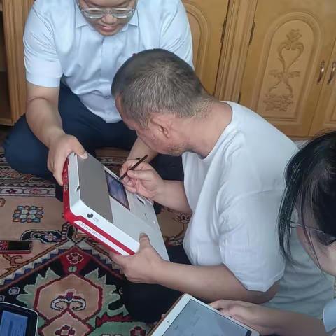 暖心浓情为客户，用心服务办实事