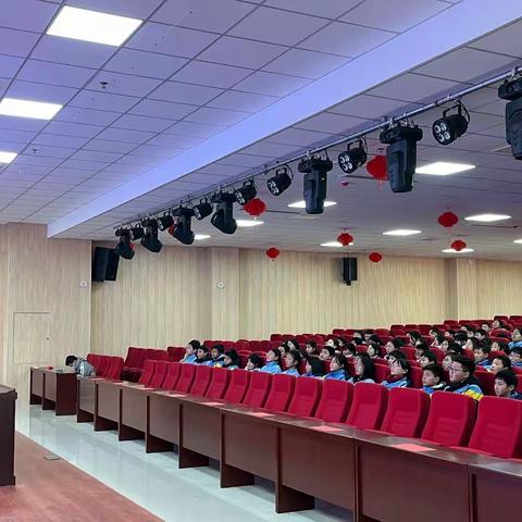 学习食品安全，保障你我健康。食品安全进校园主题教育活动。