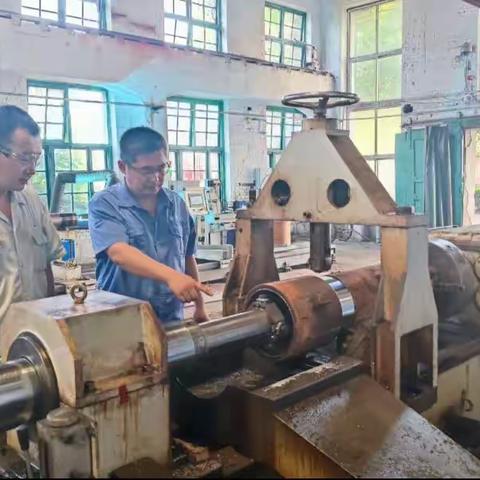 师徒结对传帮带  技能传承育新人