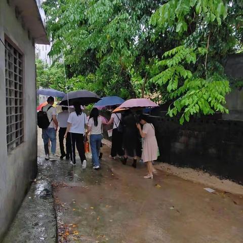 风雨无阻，人间有爱