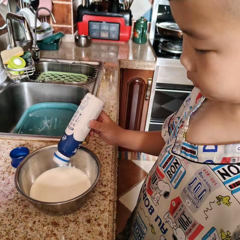 一一的酸奶蛋糕诞生记