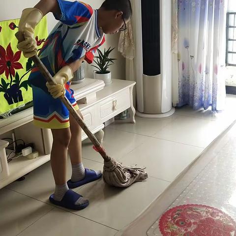 “育”见劳动，乐享暑假