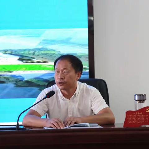 阅读致远，读万卷书，做快乐修行人                        ——随州市文帝学校开展暑期教师读书论坛活动