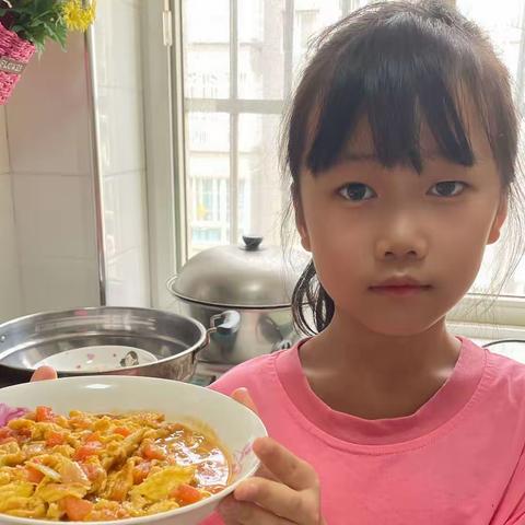 大家好！我是池阳小学三年级3班学生许芮惜，我正在参加池阳小学“微实践之微劳动”
