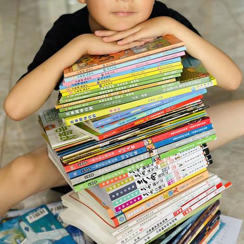 【云苑•书香假期】快乐的人爱读书，读书的人最快乐！——云苑路小学一（5）班李承林