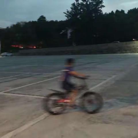 过缤纷暑假，做五好学生